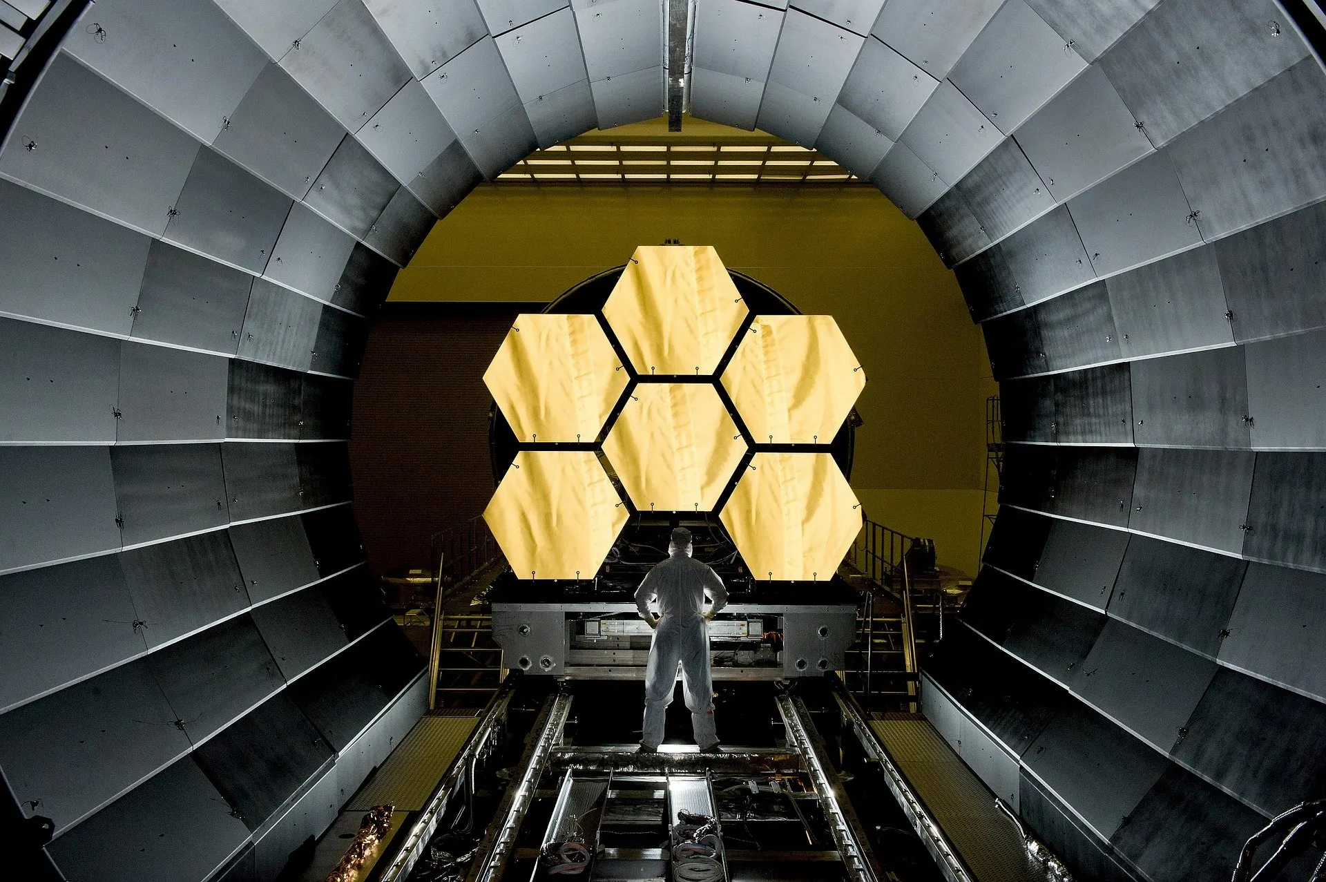 Space telescope